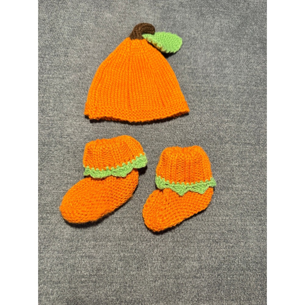 Knit Pumpkin Hat and Booties Set Orange Green Fall Halloween Newborn
